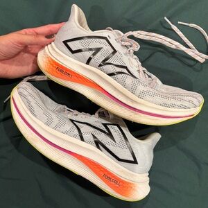 New Balance Fuel Cell - Women’s 9